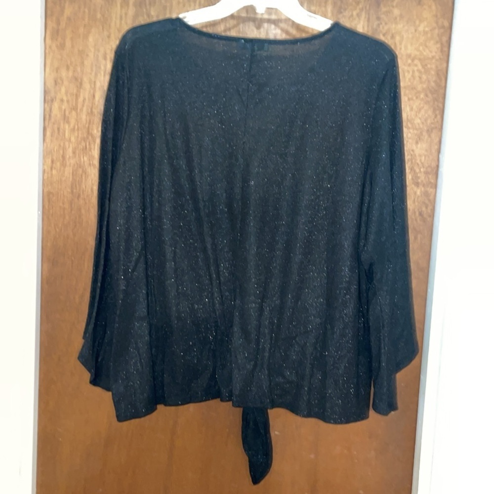 Chic Black Tie-Front Blouse​ - Picture 2 of 3